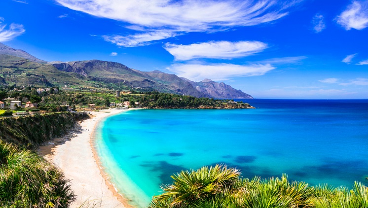 An idyllic Sicilian beach